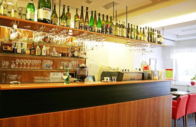 Hotel Maxim Svätý Jur 외부 사진
