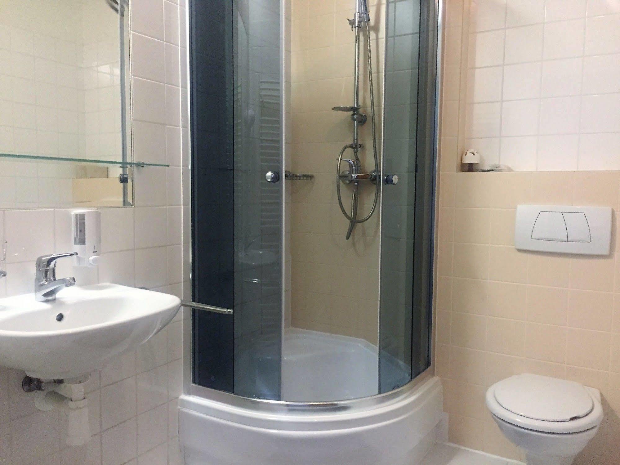 Hotel Maxim Svätý Jur 외부 사진