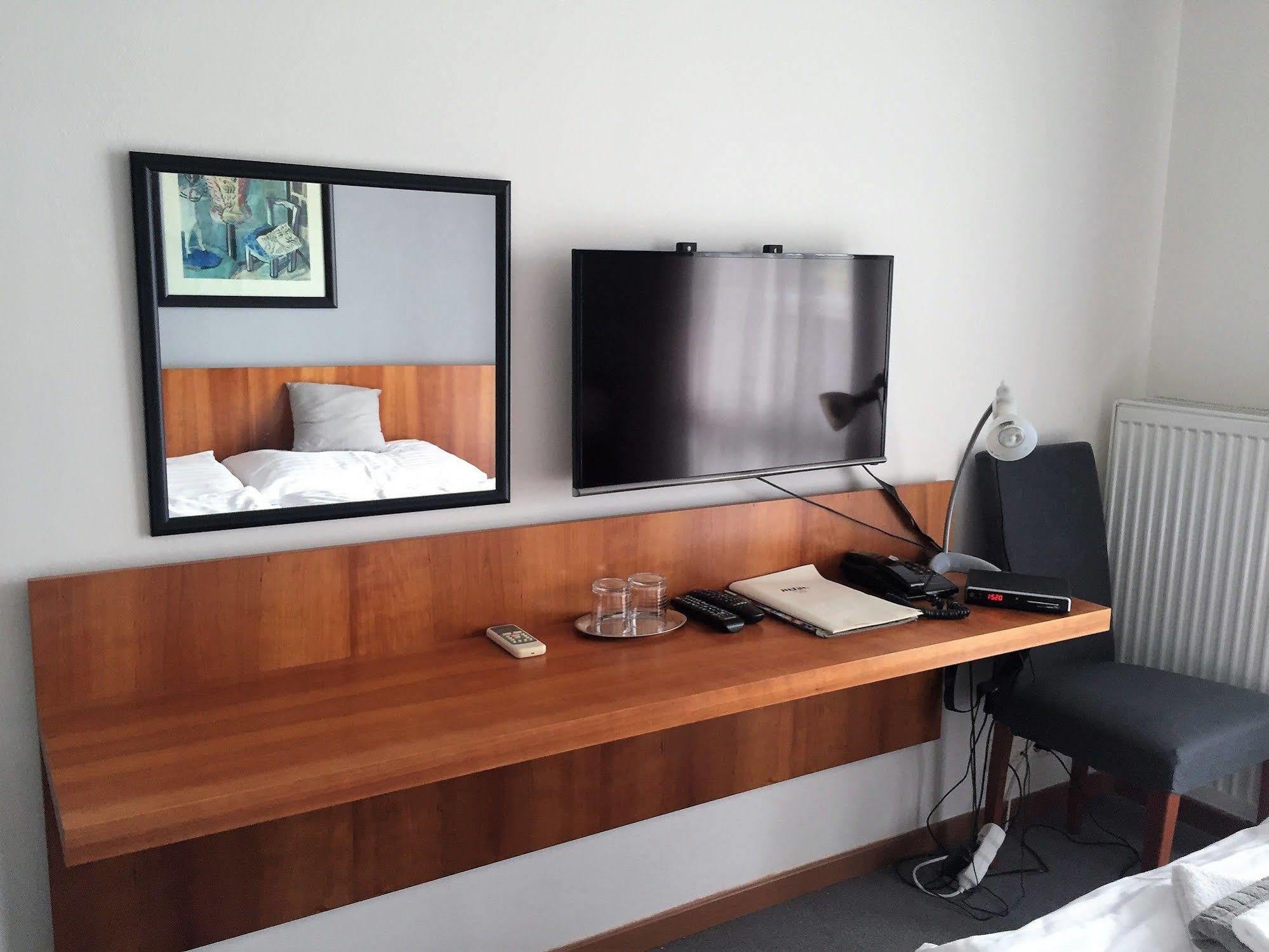 Hotel Maxim Svätý Jur 외부 사진